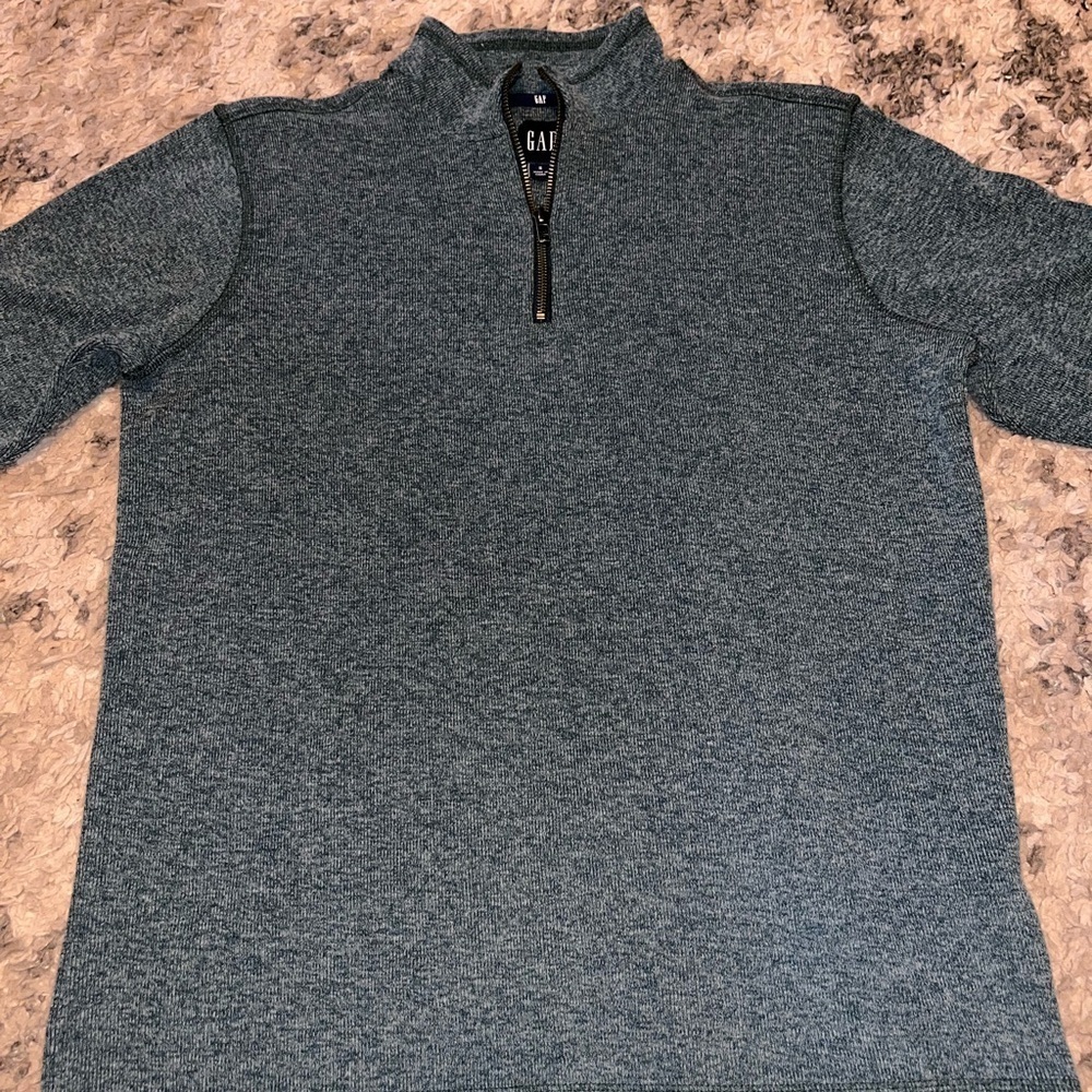 GAP Men's pullover